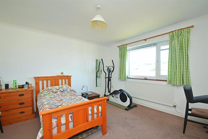 2 Bedroom Flat For Sale In Fantastic Countryside Views * Wroxall, PO38