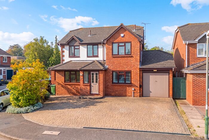 4 Bedroom Detached House For Sale In Woodland Way, Greenhithe, Kent, DA9