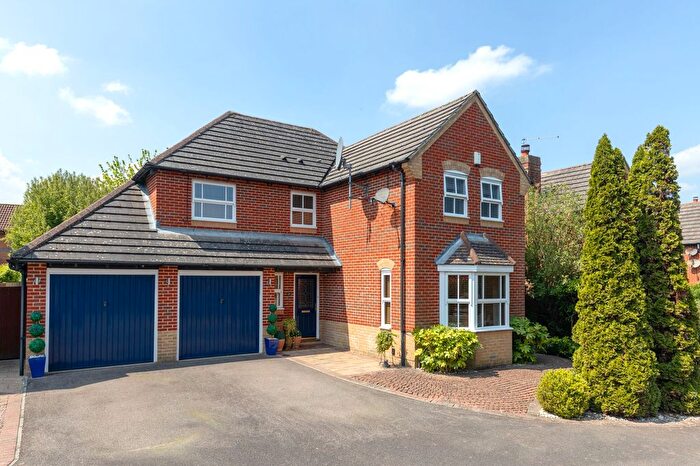 4 Bedroom Detached House For Sale In Clover Way, Paddock Wood, TN12