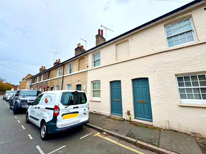1 Bedroom Flat To Rent In Anchor Street, Chelmsford, Essex, CM2
