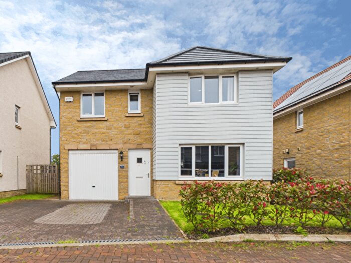 4 Bedroom Detached House For Sale In Beech Lane, East Calder, EH53