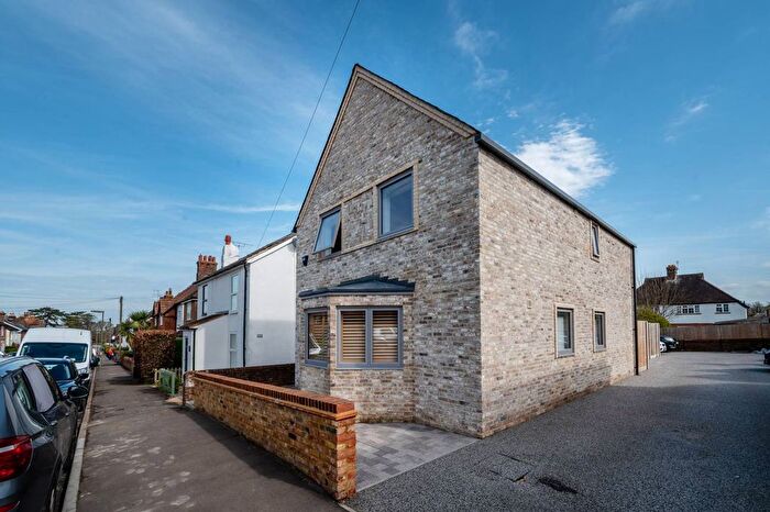 3 Bedroom Semi-Detached House To Rent In Down Road, Guildford, GU1