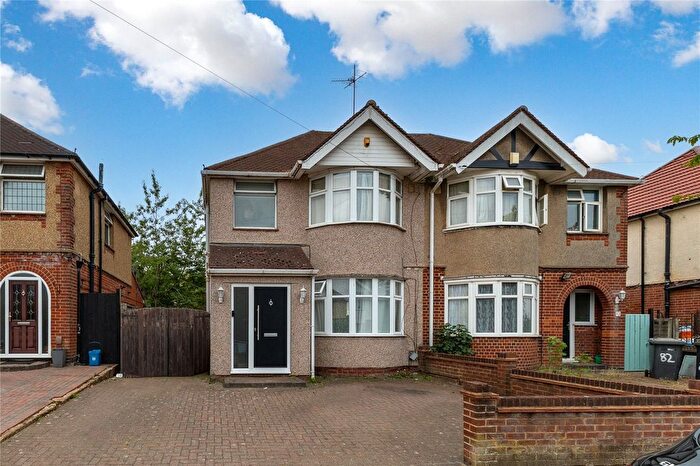 3 Bedroom Semi-Detached House For Sale In Somerset Avenue, Luton, Bedfordshire, LU2