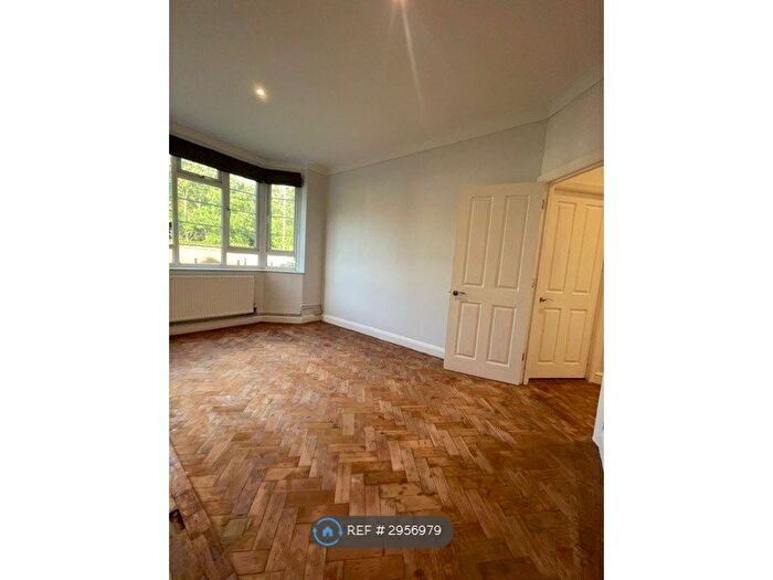 1 Bedroom Flat To Rent In Morden Hall Road, Morden, SM4