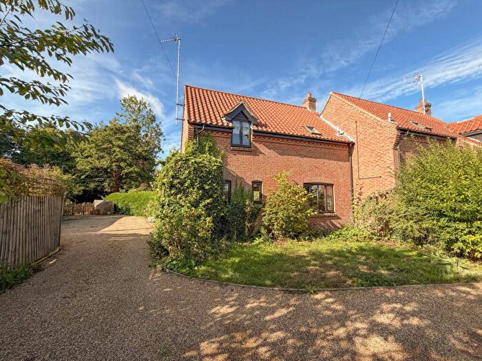 3 Bedroom Semi-Detached House For Sale In Post Office Lane, Saxthorpe, NR11