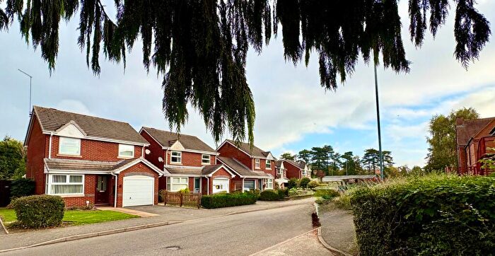 3 Bedroom Detached House For Sale In Jenner Crescent, Kingsthorpe, Northampton, NN2