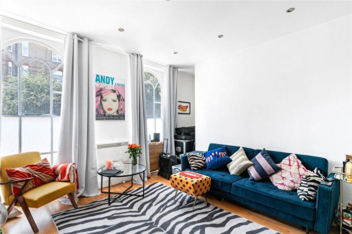 2 Bedroom Apartment For Sale In Kingsland Road, London, E8