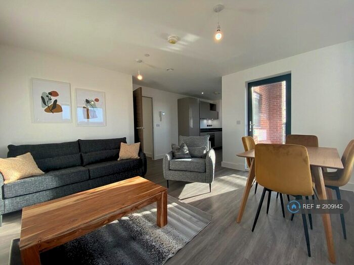 2 Bedroom Flat To Rent In Hurst Street, Liverpool, L1