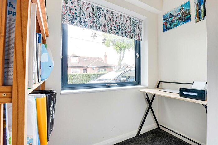 5 Bedroom Detached House For Sale In Kenrick Road, Mapperley, Nottinghamshire, NG3