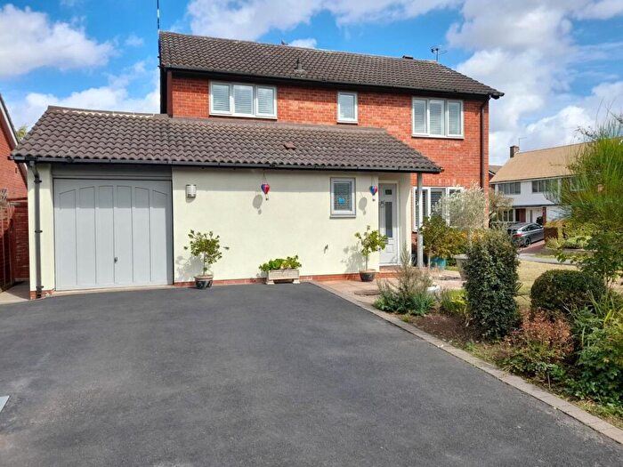 4 Bedroom Detached House For Sale In Bridgetown Road, Stratford-upon-Avon, CV37