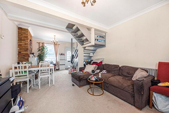 2 Bedroom Terraced House For Sale In High Street, Dartford, DA2