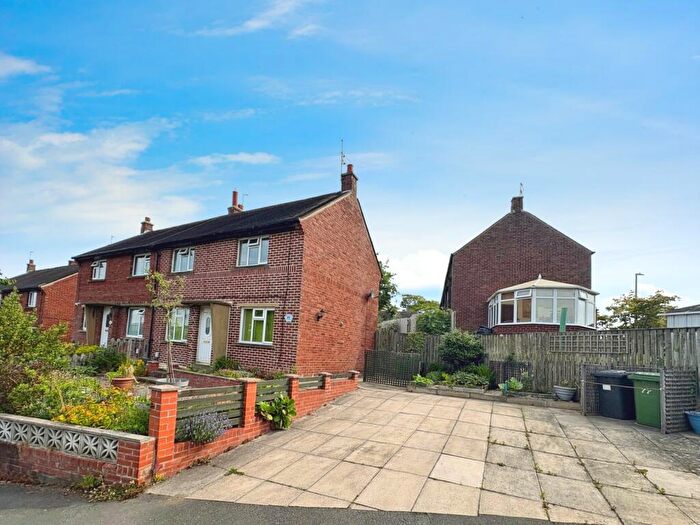 3 Bedroom Semi-Detached House To Rent In Roundway, Honley, Holmfirth, West Yorkshire, HD9