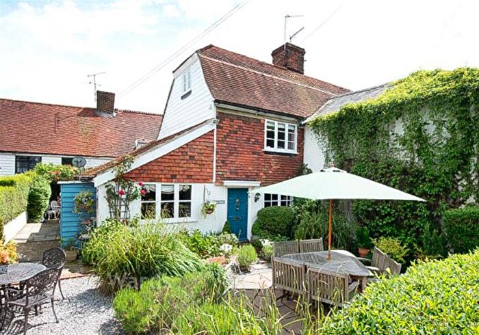 2 Bedroom Semi Detached House For Sale In Laddingford, Maidstone, Kent, ME18