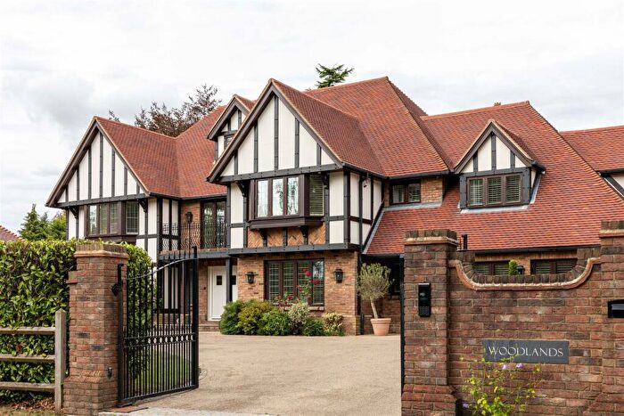 6 Bedroom Detached House For Sale In The Approach, Dormans Park, East Grinstead, RH19