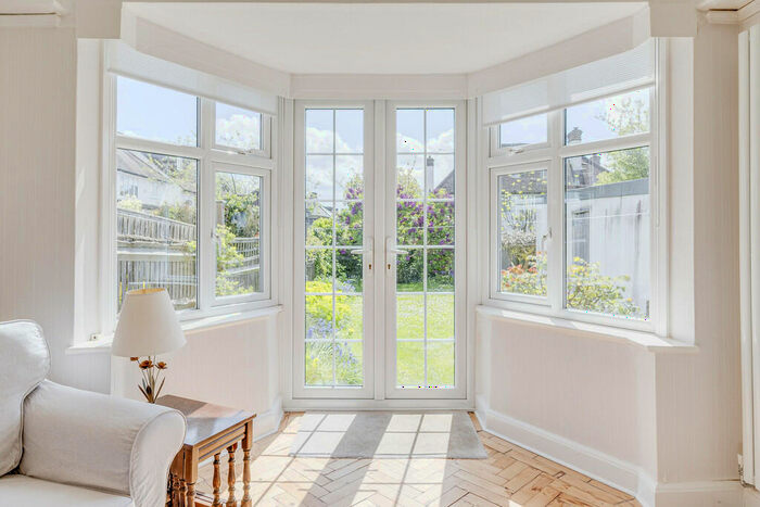 3 Bedroom Semi-Detached House To Rent In Willow Way, Finchley, London, N3