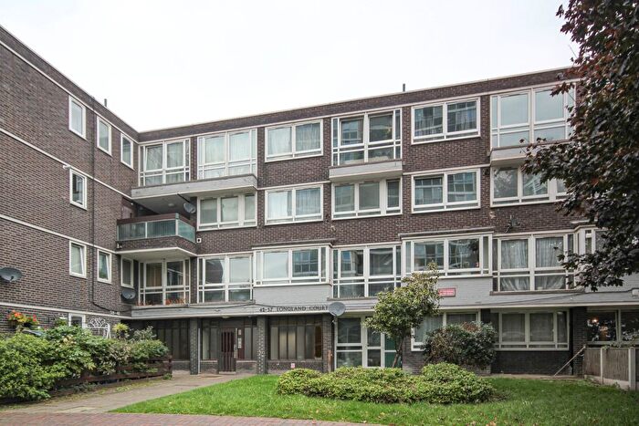 3 Bedroom Flat To Rent In Rolls Road, London, SE1