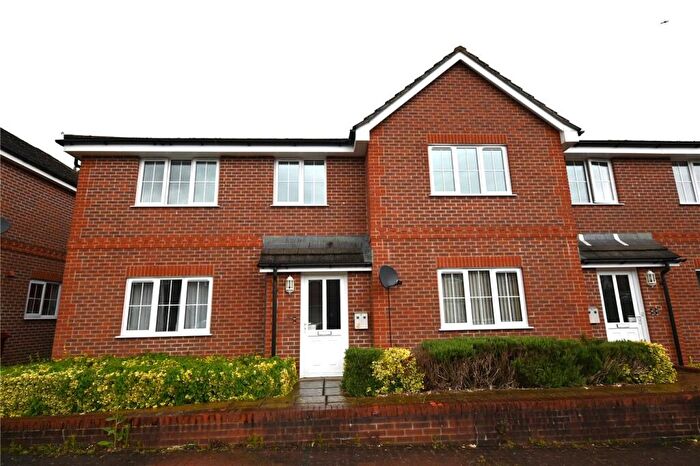2 Bedroom Apartment To Rent In Dundee Gardens, Basingstoke, Hampshire, RG22