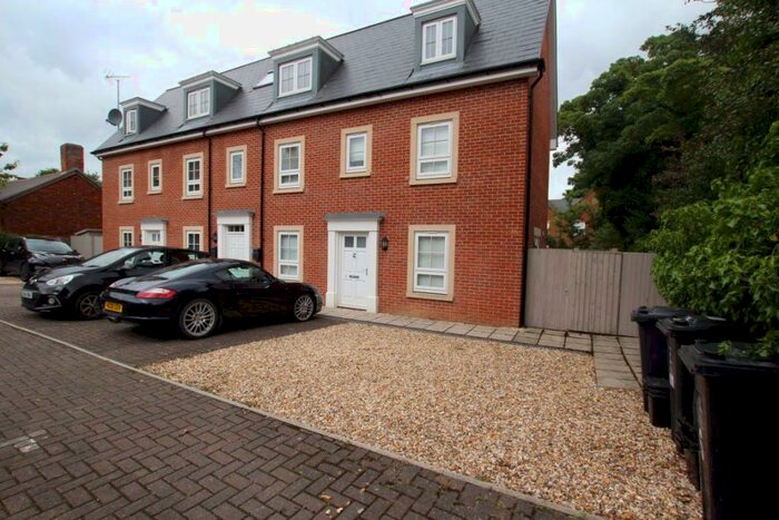 2 Bedroom House To Rent In The Mews, Swindon, SN1