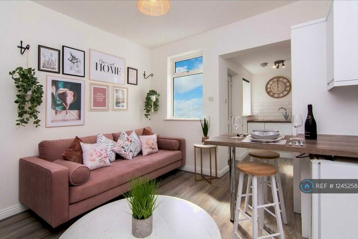 3 Bedroom End Of Terrace House To Rent In Montpelier Road, Nottingham, NG7