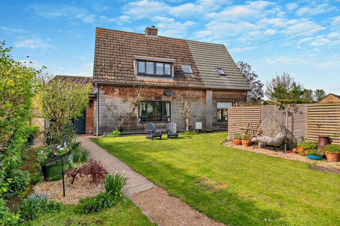 4 Bedroom Detached House For Sale In Whelford, Fairford, Gloucestershire, GL7