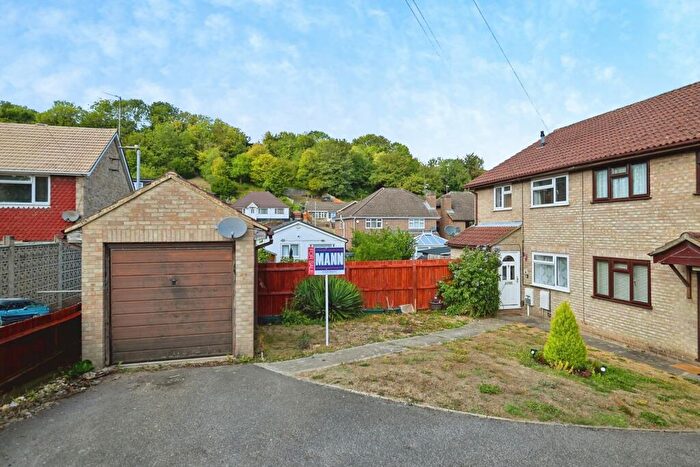 3 Bedroom Semi Detached House For Sale In Brendon Avenue, Kent, ME5