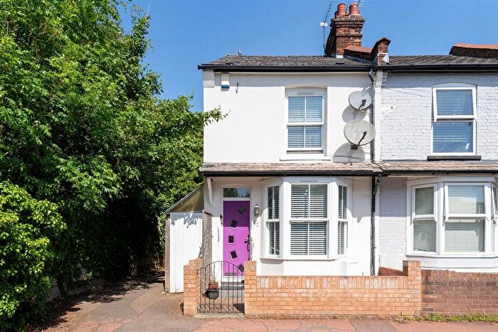 2 Bedroom End Of Terrace House For Sale In Malden Road, Borehamwood, WD6