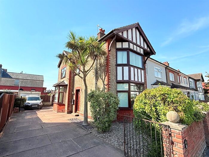 4 Bedroom End Of Terrace House For Sale In Hamilton Road, Great Yarmouth, NR30