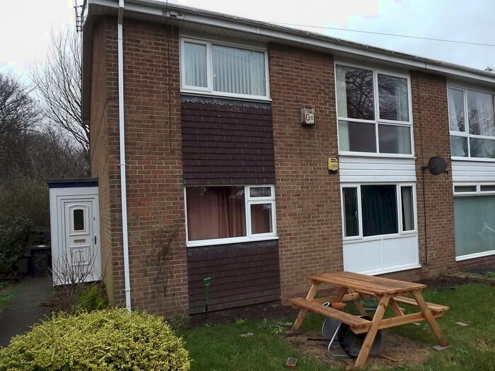 2 Bedroom Apartment To Rent In Hamsterley Crescent, Newton Hall, Durham, DH1