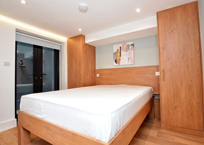 Studio To Rent In Room, Hornsey Road, Holloway, N7