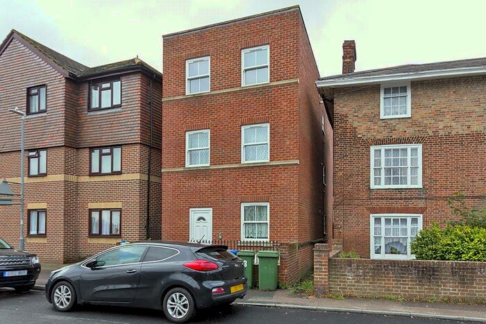 1 Bedroom Apartment To Rent In Tonge Road, Murston, Sittingbourne, Kent, ME10