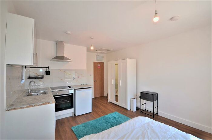 Studio To Rent In Tunley Road, Harlesden, London, NW10