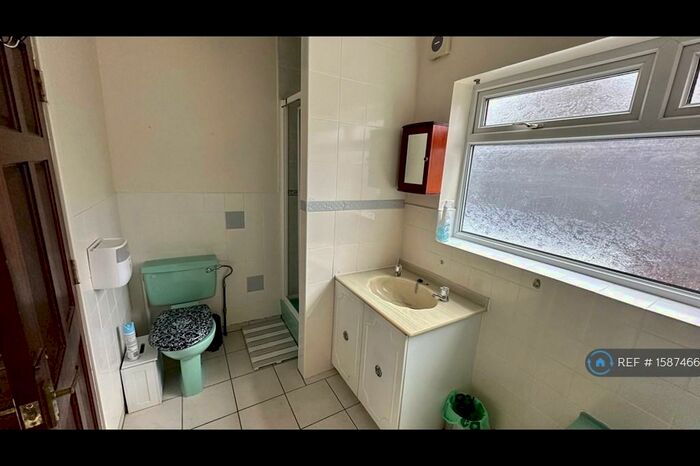 1 Bedroom Flat To Rent In Wood Steet, Sandycroft, CH5
