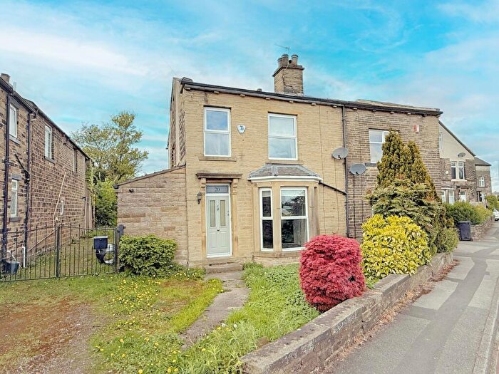 3 Bedroom Semi-Detached House For Sale In Leeds Road, Eccleshill, Bradford, BD2