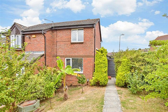 1 Bedroom End Terrace House For Sale In Dunedin Drive, Dover, Kent, CT16