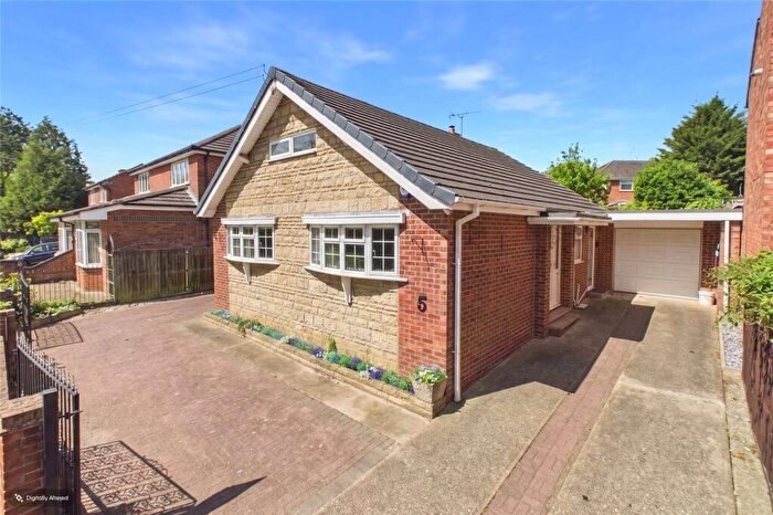 3 Bedroom Bungalow For Sale In Hallwood Road, Kettering, Northamptonshire, NN16
