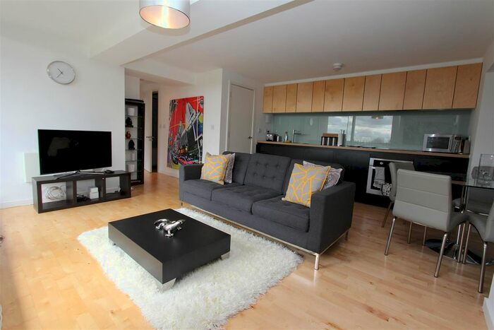 1 Bedroom Flat To Rent In The Avenue, Leeds LS9