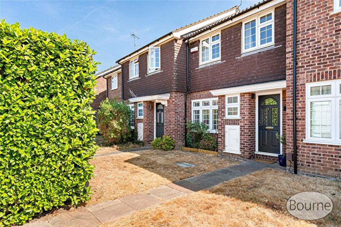 3 Bedroom Terraced House For Sale In Broadacres, Guildford, Surrey, GU3