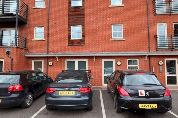 2 Bedroom Apartment To Rent In Wesleyan Court, Lincoln, LN2