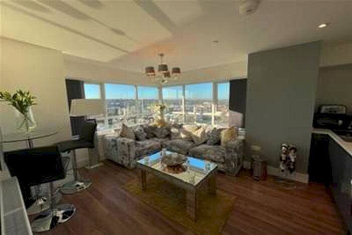 1 Bedroom Flat To Rent In Lower Stone Street, Maidstone, ME15