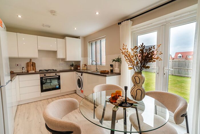 3 Bedroom Detached House For Sale In "Kilkenny" At Oak Tree Crescent, Knottingley, WF11