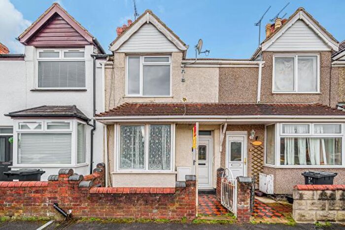 2 Bedroom Terraced House To Rent In Drew Street, Swindon, SN2