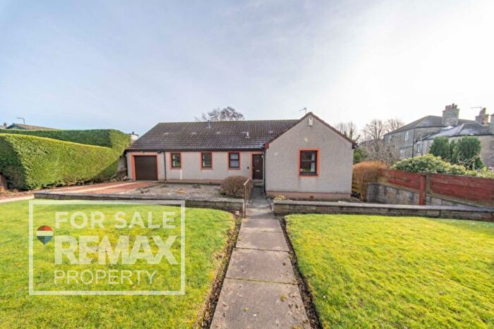 3 Bedroom Detached Bungalow For Sale In Howieson Green, Uphall, EH52