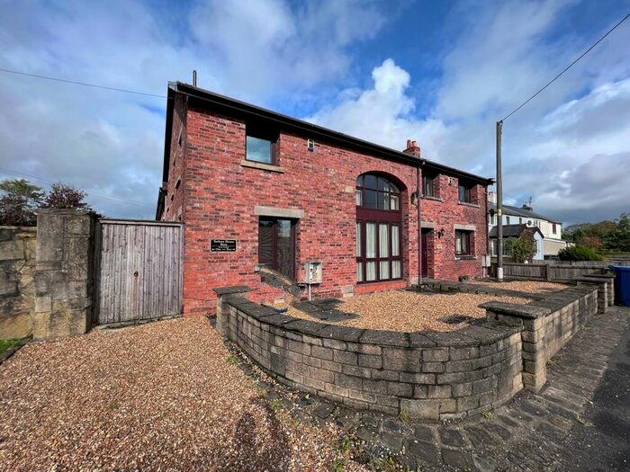 4 Bedroom Barn Conversion To Rent In Chain House Lane, Whitestake, Preston, PR4
