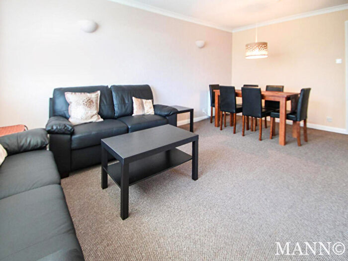 2 Bedroom Apartment To Rent In Burnt Ash Hill, Lee Green, SE12