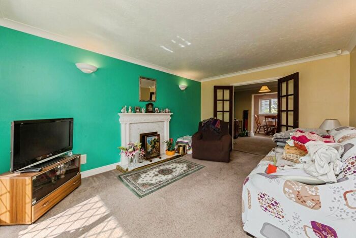 4 Bedroom Detached House For Sale In Adlington Drive, Sandbach, Cheshire, CW11