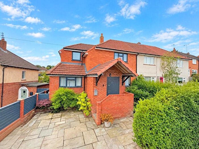 4 Bedroom Semi-Detached House For Sale In Westdale Drive, Pudsey, LS28