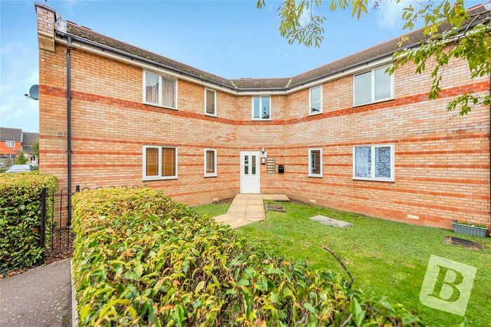 2 Bedroom Flat To Rent In Evelyn Place, Chelmsford, Essex, CM1
