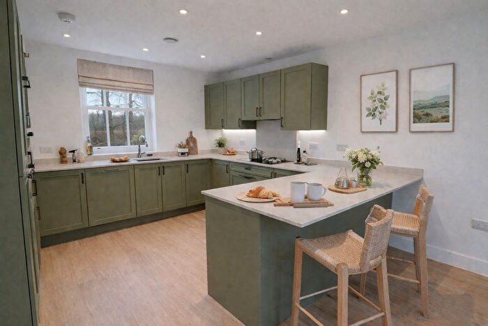 5 Bedroom Detached House For Sale In Hoe Lane, North Baddesley, Southampton, SO52