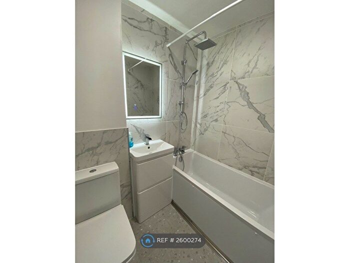 2 Bedroom Terraced House To Rent In Stranraer Gardens, Slough, SL1