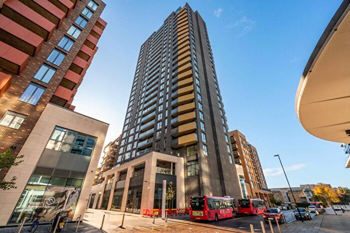 1 Bedroom Flat For Sale In High Street Quarter, Hounslow, TW3